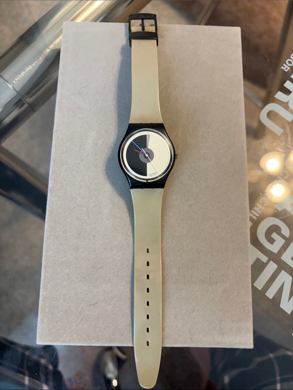 1986 Mezza Luna Swatch - Vintage